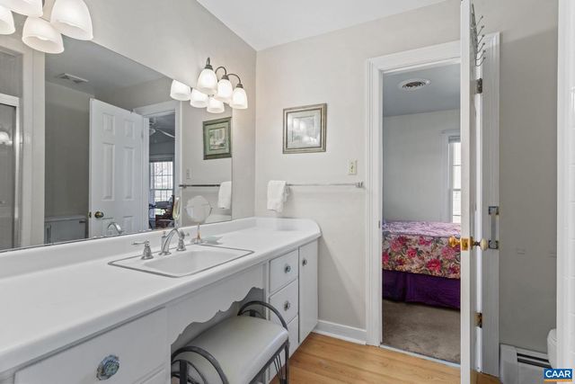 3258 W RIVER RD, Scottsville, VA 24590