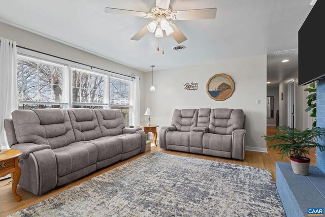 3258 W RIVER RD, Scottsville, VA 24590