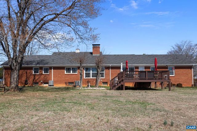 3258 W RIVER RD, Scottsville, VA 24590