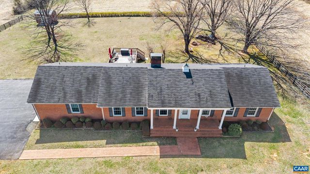 3258 W RIVER RD, Scottsville, VA 24590