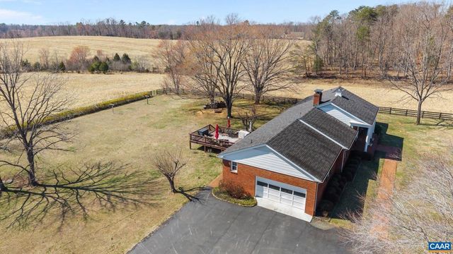 3258 W RIVER RD, Scottsville, VA 24590