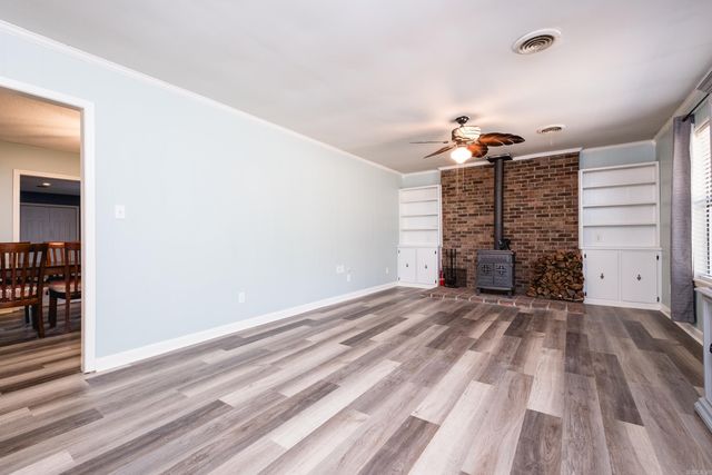 315 Oaklawn Circle, Little Rock, AR 72206