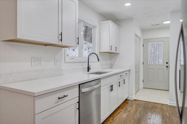 5613 Midway DR, Roanoke, VA 24018