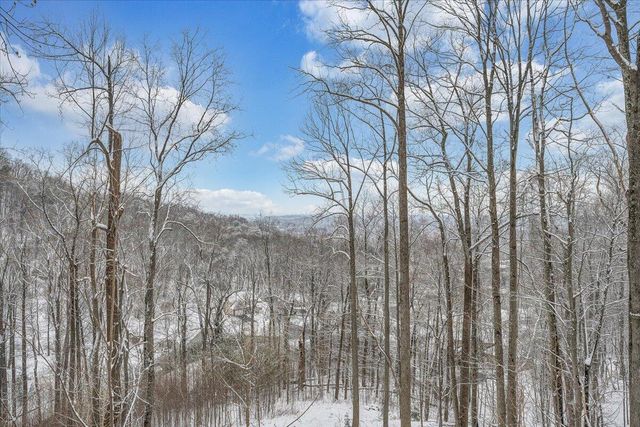 5613 Midway DR, Roanoke, VA 24018