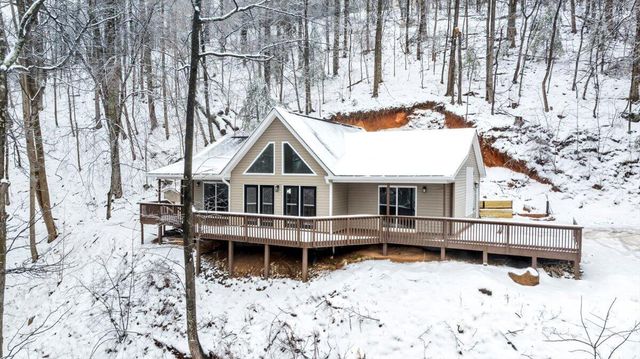 5613 Midway DR, Roanoke, VA 24018