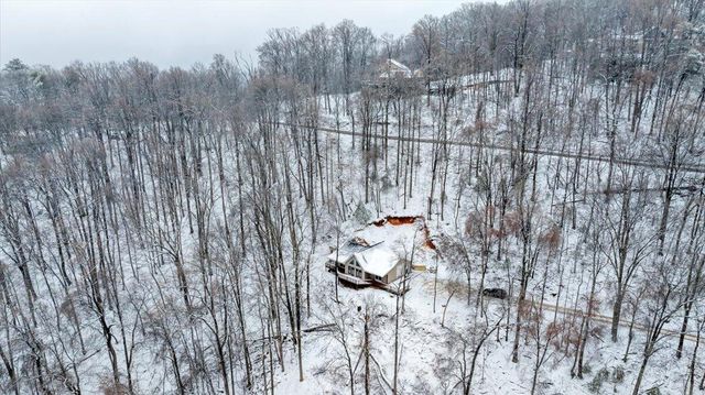 5613 Midway DR, Roanoke, VA 24018