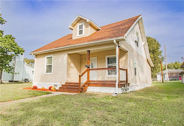 813 E 16th Street, Sedalia, MO 65301