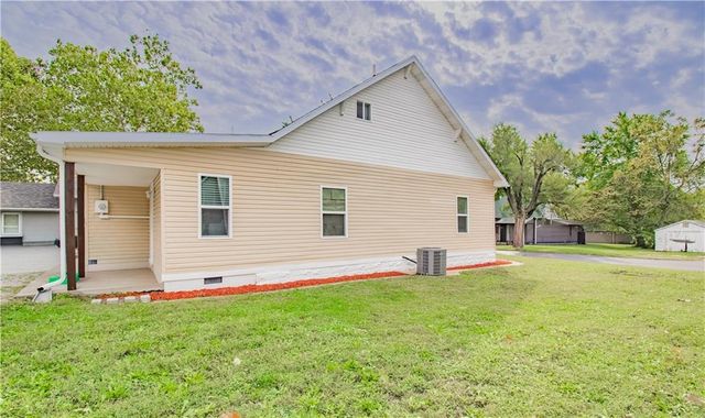 813 E 16th Street, Sedalia, MO 65301