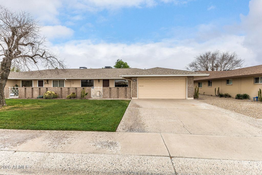 11118 W CAMEO Drive, Sun City, AZ 85351