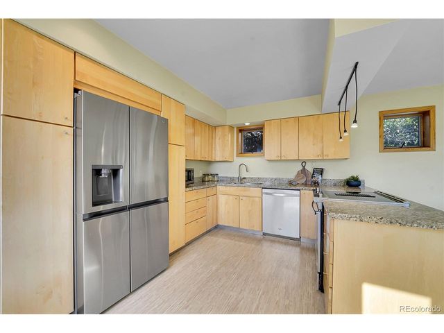 25 Oakridge Dr, Castle Rock, CO 80104