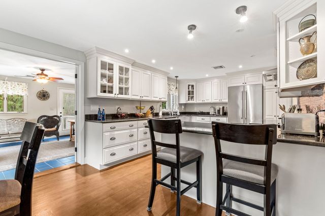 202 Lacy St, North Andover, MA 01845