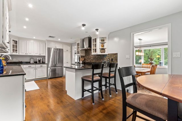 202 Lacy St, North Andover, MA 01845
