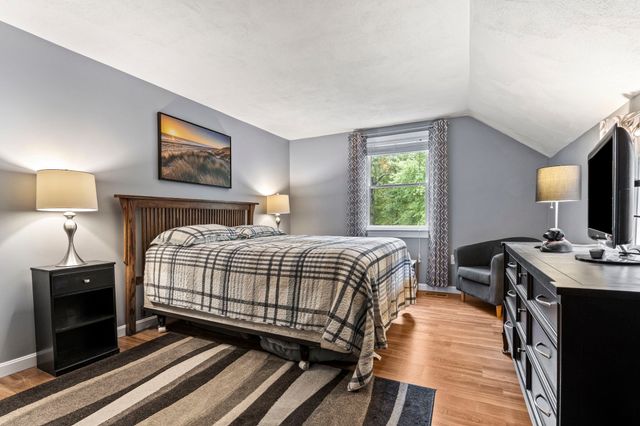 202 Lacy St, North Andover, MA 01845