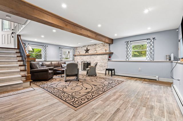 202 Lacy St, North Andover, MA 01845