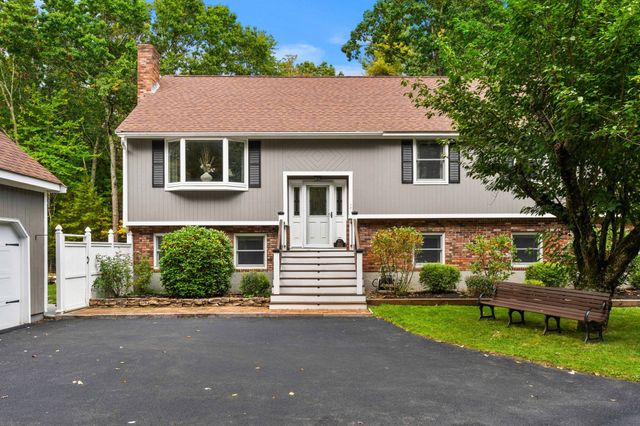 202 Lacy St, North Andover, MA 01845