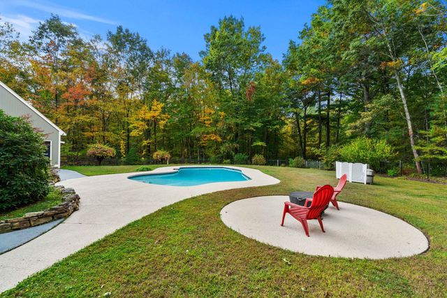 202 Lacy St, North Andover, MA 01845