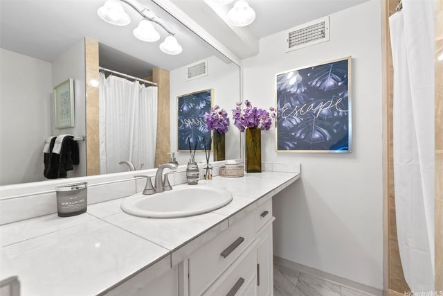 2333 Kapiolani Boulevard 1301, Honolulu, HI 96826