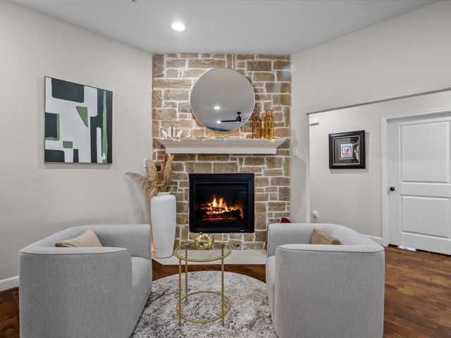 1613 S Hood Street, Alvin, TX 77511