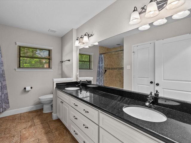 1613 S Hood Street, Alvin, TX 77511