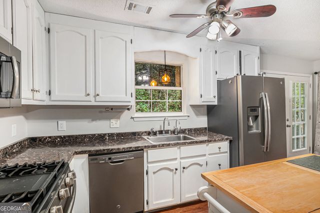 382 Freeman Drive, Maysville, GA 30558