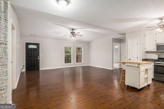 382 Freeman Drive, Maysville, GA 30558