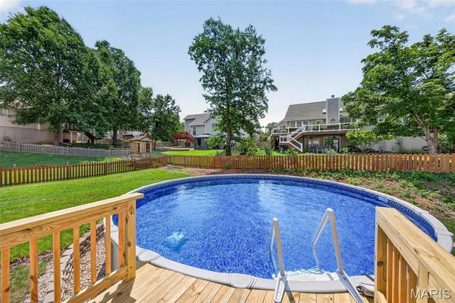 1525 Atlantic Crossing Drive, Fenton, MO 63026