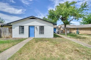 2807 Sprucewood Street A and B, Bryan, TX 77801