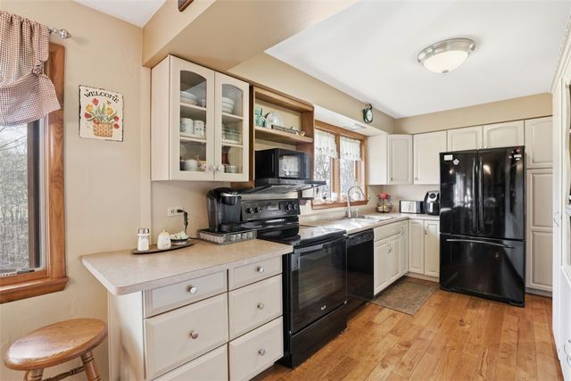 157 Broadbent Rd, Ohio Twp, PA 15143