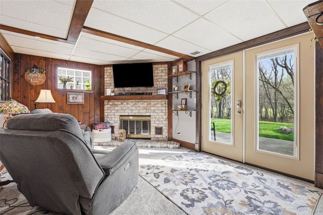 157 Broadbent Rd, Ohio Twp, PA 15143