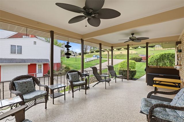 157 Broadbent Rd, Ohio Twp, PA 15143