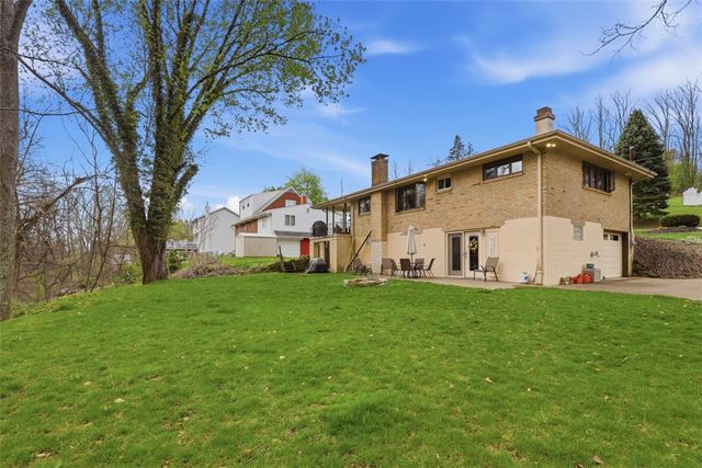 157 Broadbent Rd, Ohio Twp, PA 15143