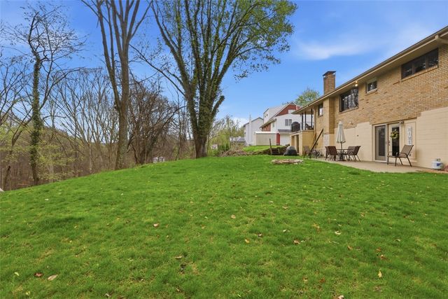 157 Broadbent Rd, Ohio Twp, PA 15143