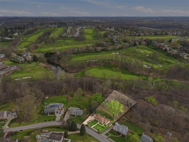 157 Broadbent Rd, Ohio Twp, PA 15143