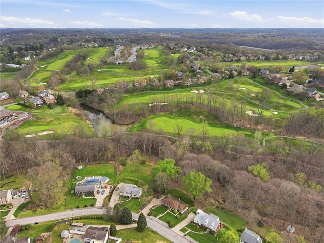 157 Broadbent Rd, Ohio Twp, PA 15143