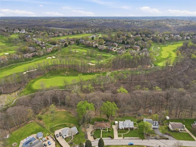 157 Broadbent Rd, Ohio Twp, PA 15143
