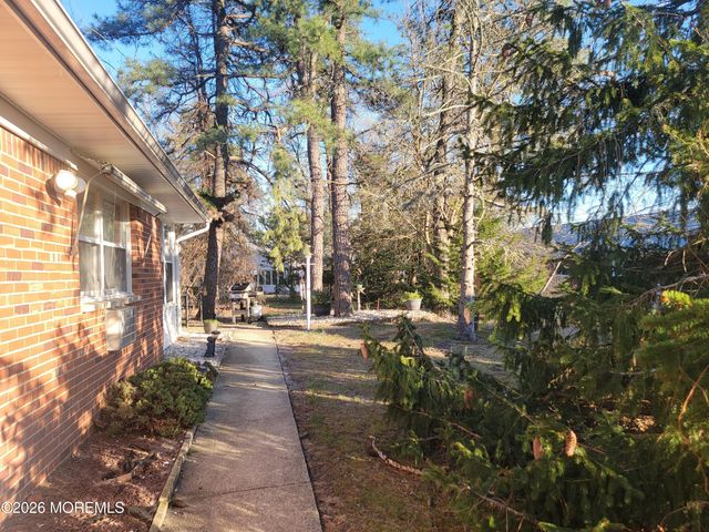 62 C Kennedy Drive, Whiting, NJ 08759