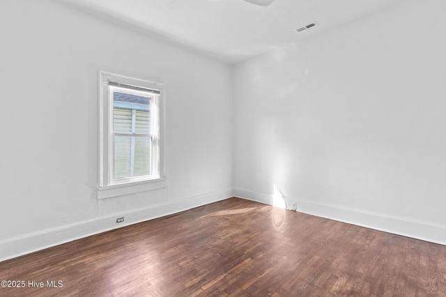 609 N 10th Street, Wilmington, NC 28401