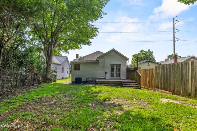 609 N 10th Street, Wilmington, NC 28401