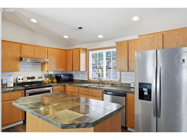 2915 Ne 161ST Ave, Vancouver, WA 98682
