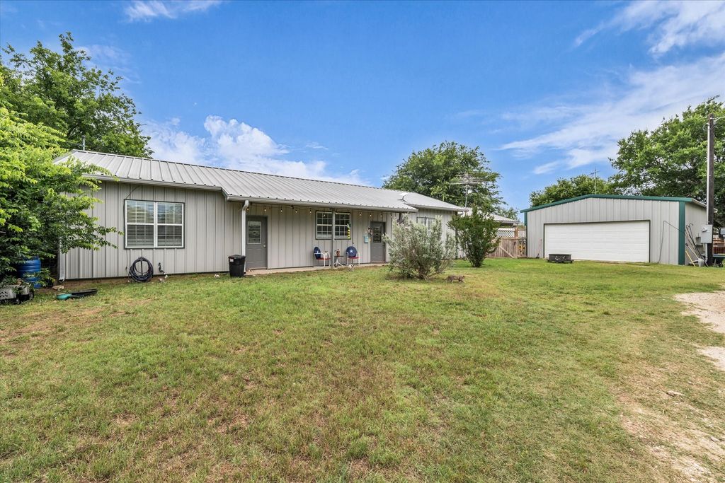 173 County Road 3465, Clifton, TX 76634