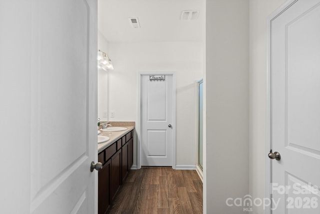 9011 Evercrisp Lane, Charlotte, NC 28215