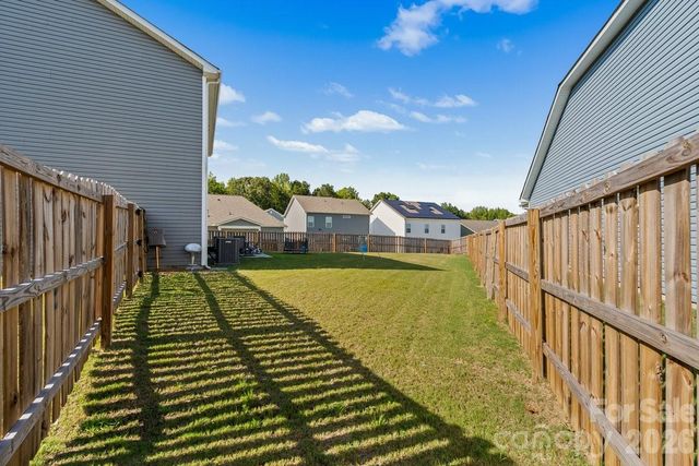 9011 Evercrisp Lane, Charlotte, NC 28215