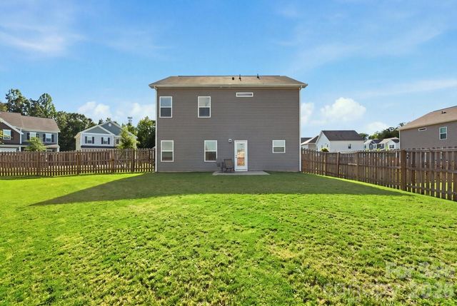 9011 Evercrisp Lane, Charlotte, NC 28215