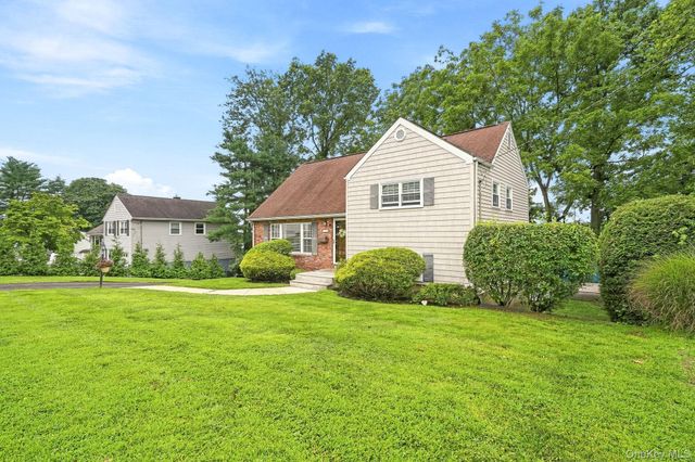21 Dexter Road, Yonkers, NY 10710
