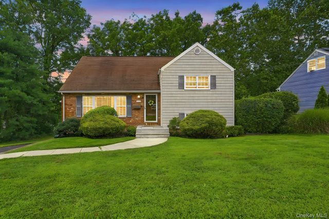 21 Dexter Road, Yonkers, NY 10710