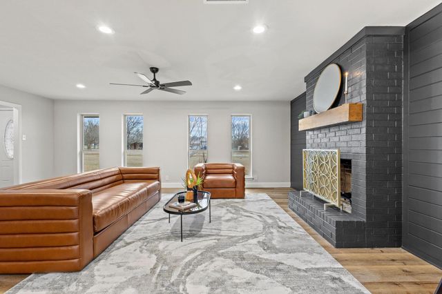 3327 Carriage Circle, Sherman, TX 75092