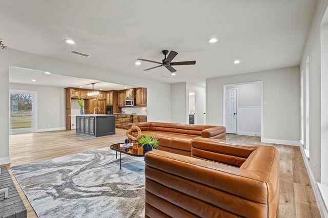 3327 Carriage Circle, Sherman, TX 75092