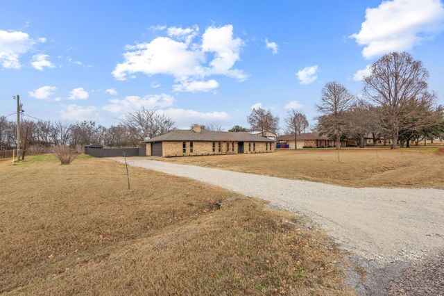 3327 Carriage Circle, Sherman, TX 75092