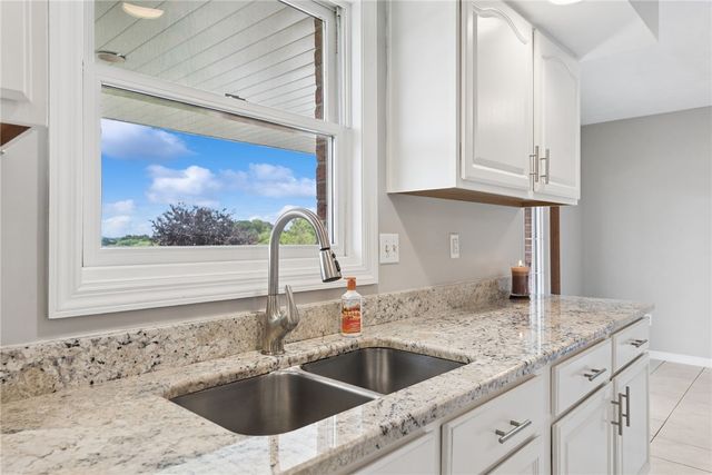 9331 Pembroke Cir, North Huntingdon, PA 15642