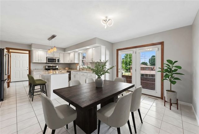 9331 Pembroke Cir, North Huntingdon, PA 15642